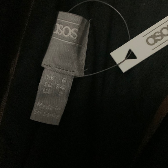 Beautiful sleeveless dress PINK and never worn before ! - Picture 2 of 3